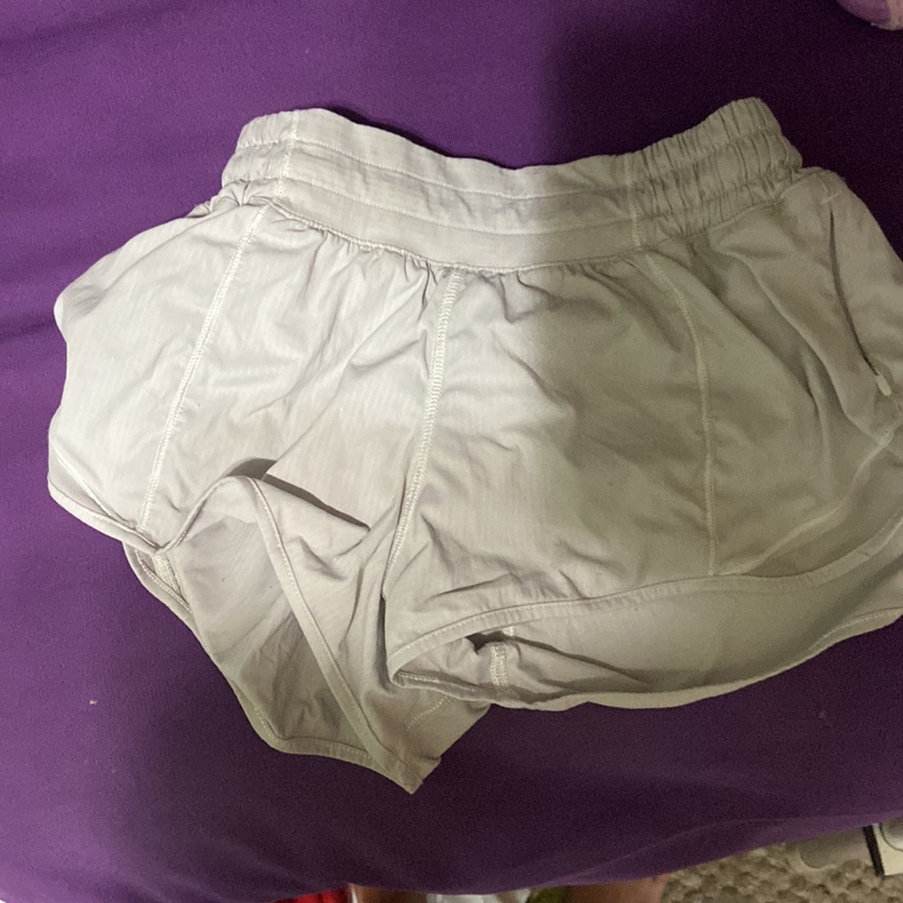 White size 2 hott hot shorts